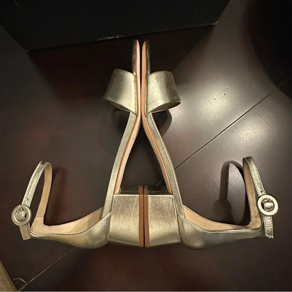 NIB Bernando Jalena Low Heel Sandal Champagne Antique Calf Size 9 - Picture 9 of 11